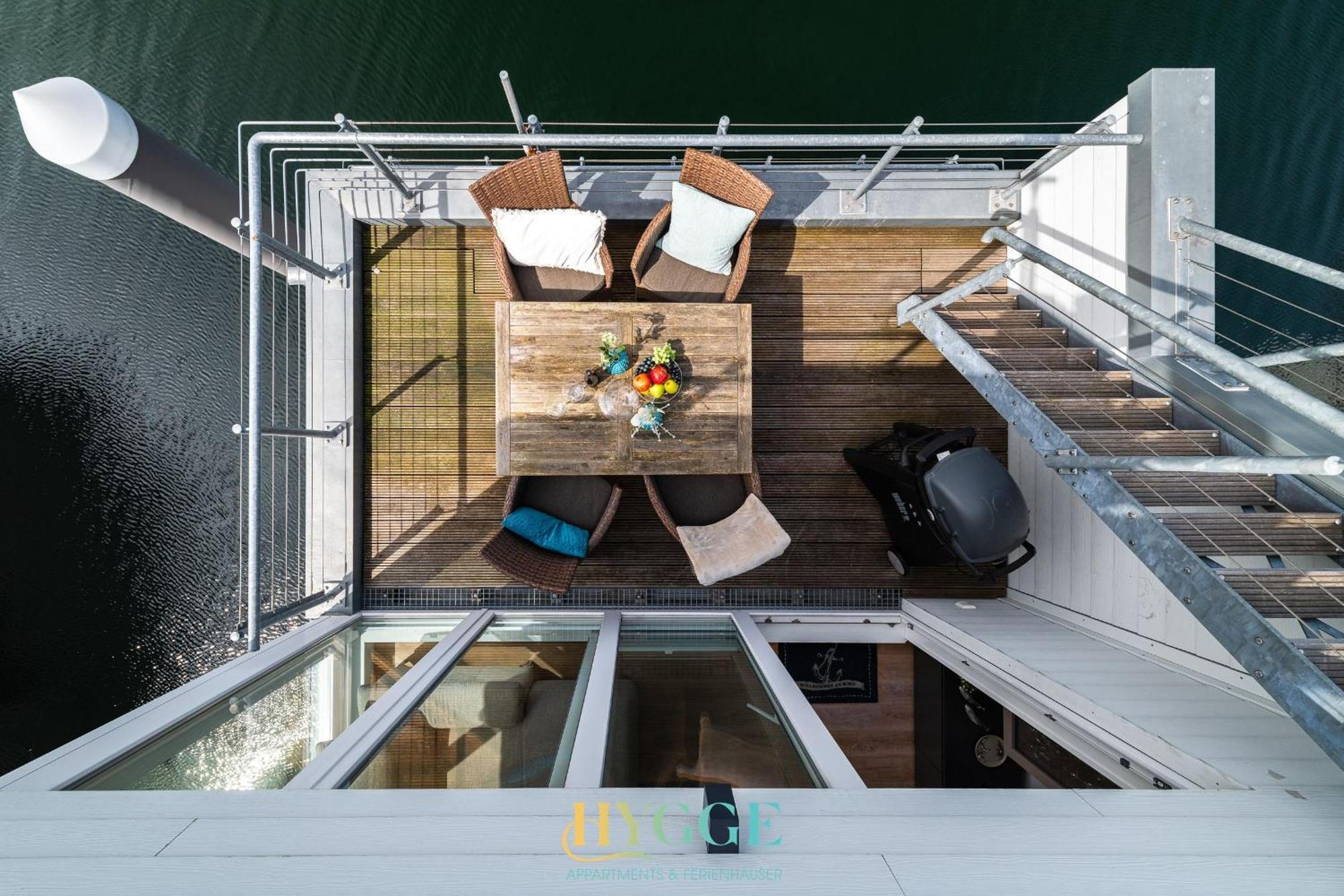 Schwimmendes Haus - An Bord Zwei 호텔 올페니츠 외부 사진