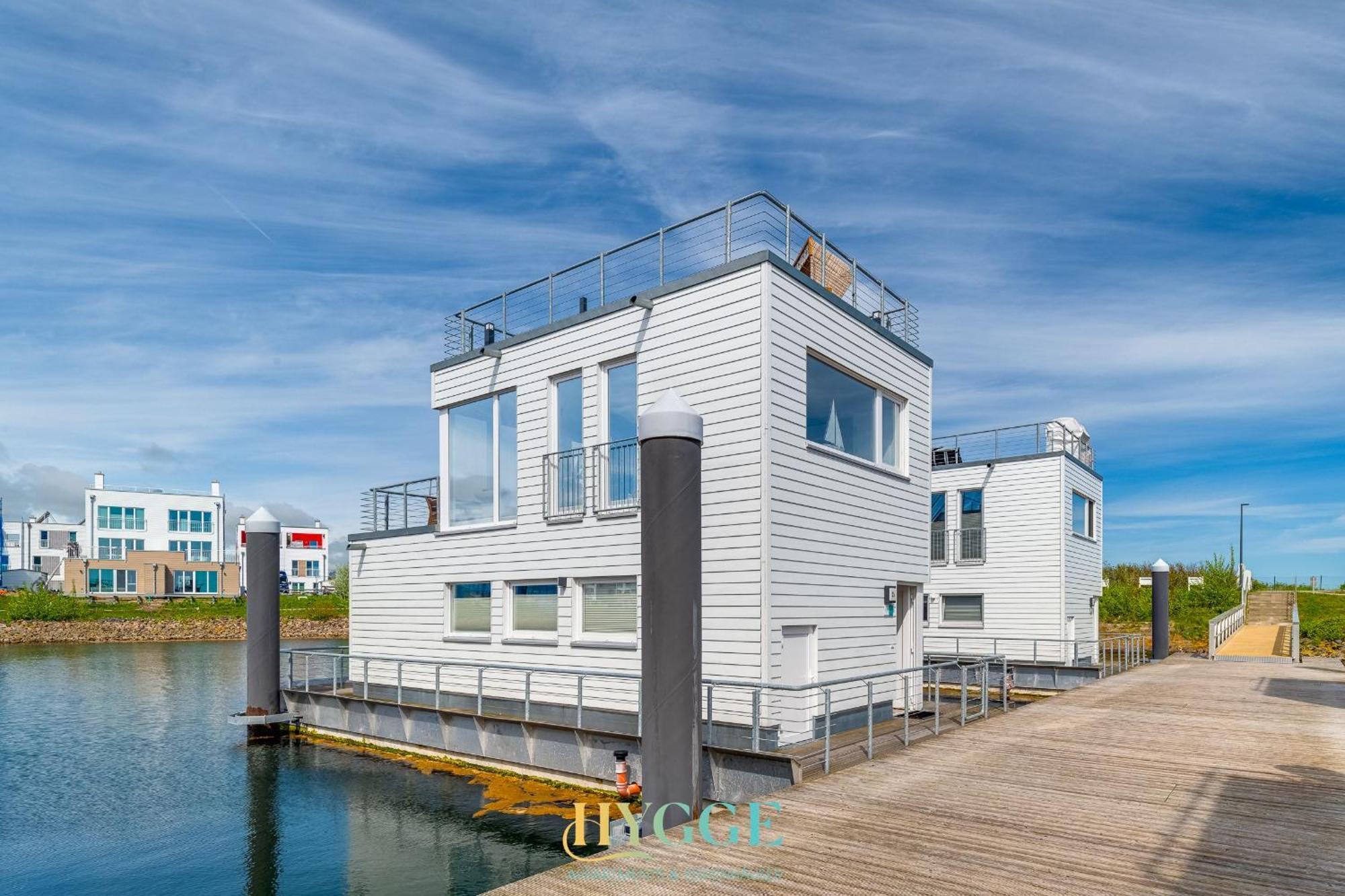 Schwimmendes Haus - An Bord Zwei 호텔 올페니츠 외부 사진